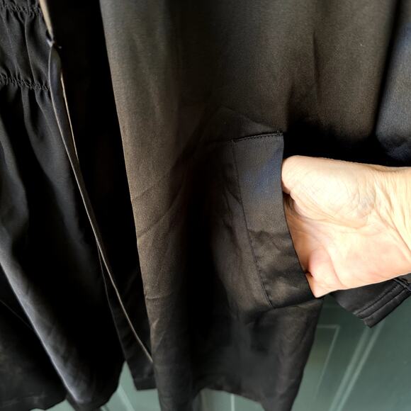 VTG Victoria's Secret One Size Vintage 1990's Black Satin Kimono with Tie Belt - Picture 2 of 5